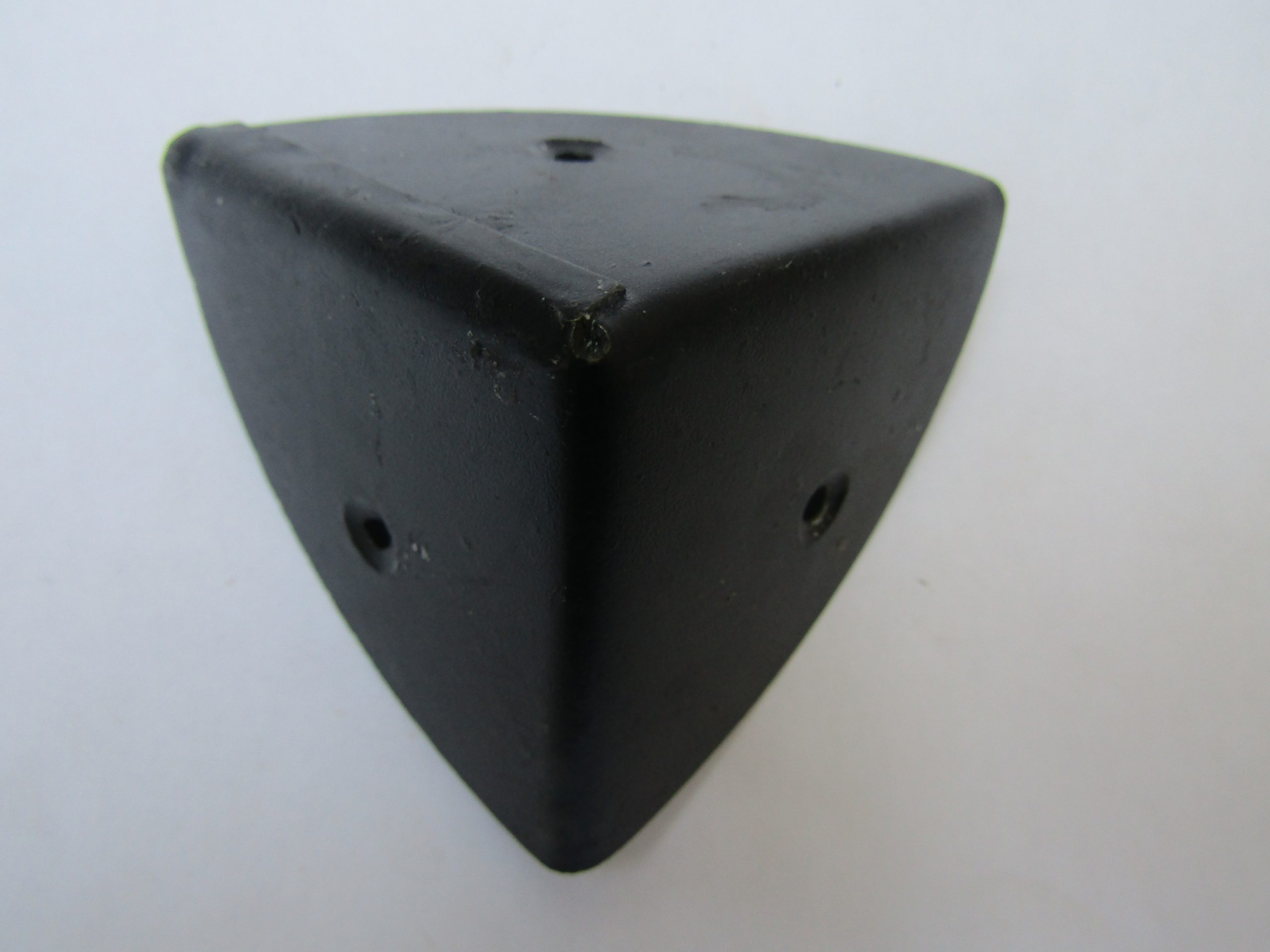 Pack Of 4 Large 70mm Round Chest Corners Black