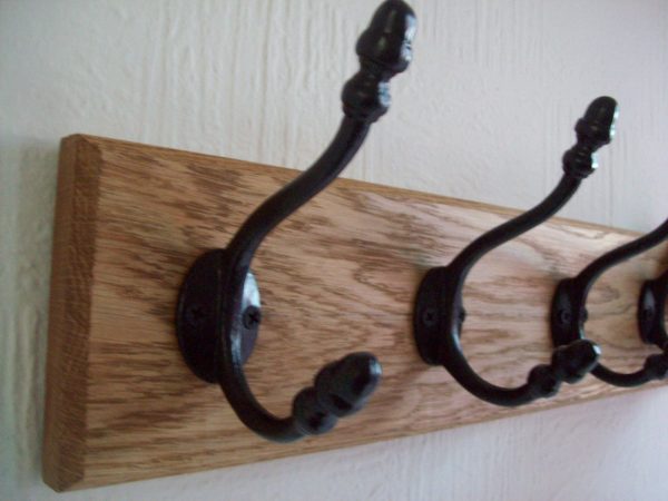 Black Antique Acorn 8 Hook Coat Rail 88cm