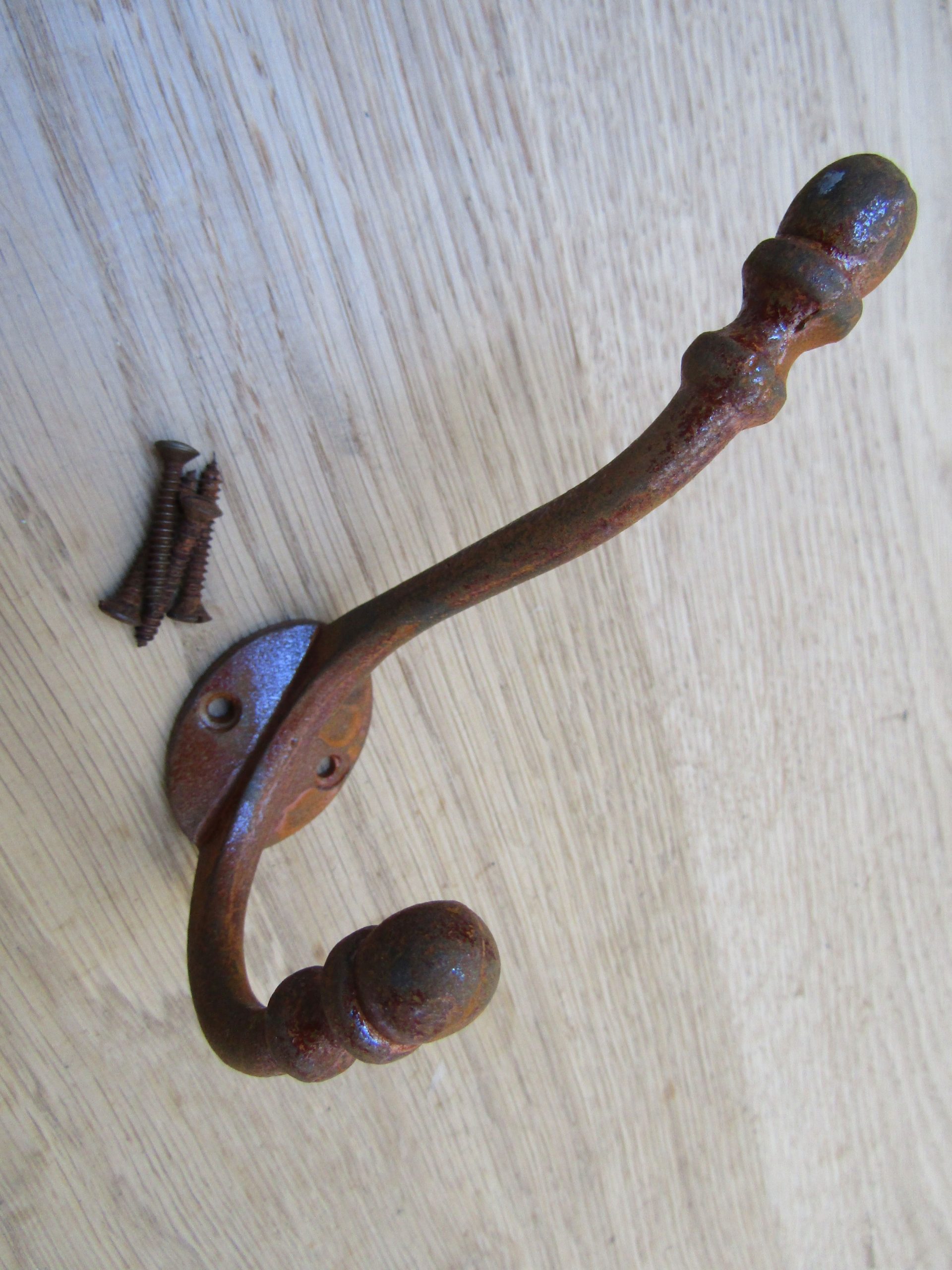 Pack Of 5 Small Acorn Tip Coat Hooks Rust