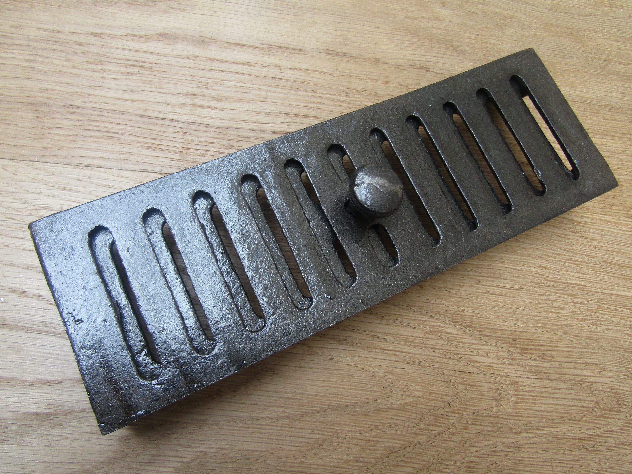 9" x 3" Sliding Vent Antique Iron