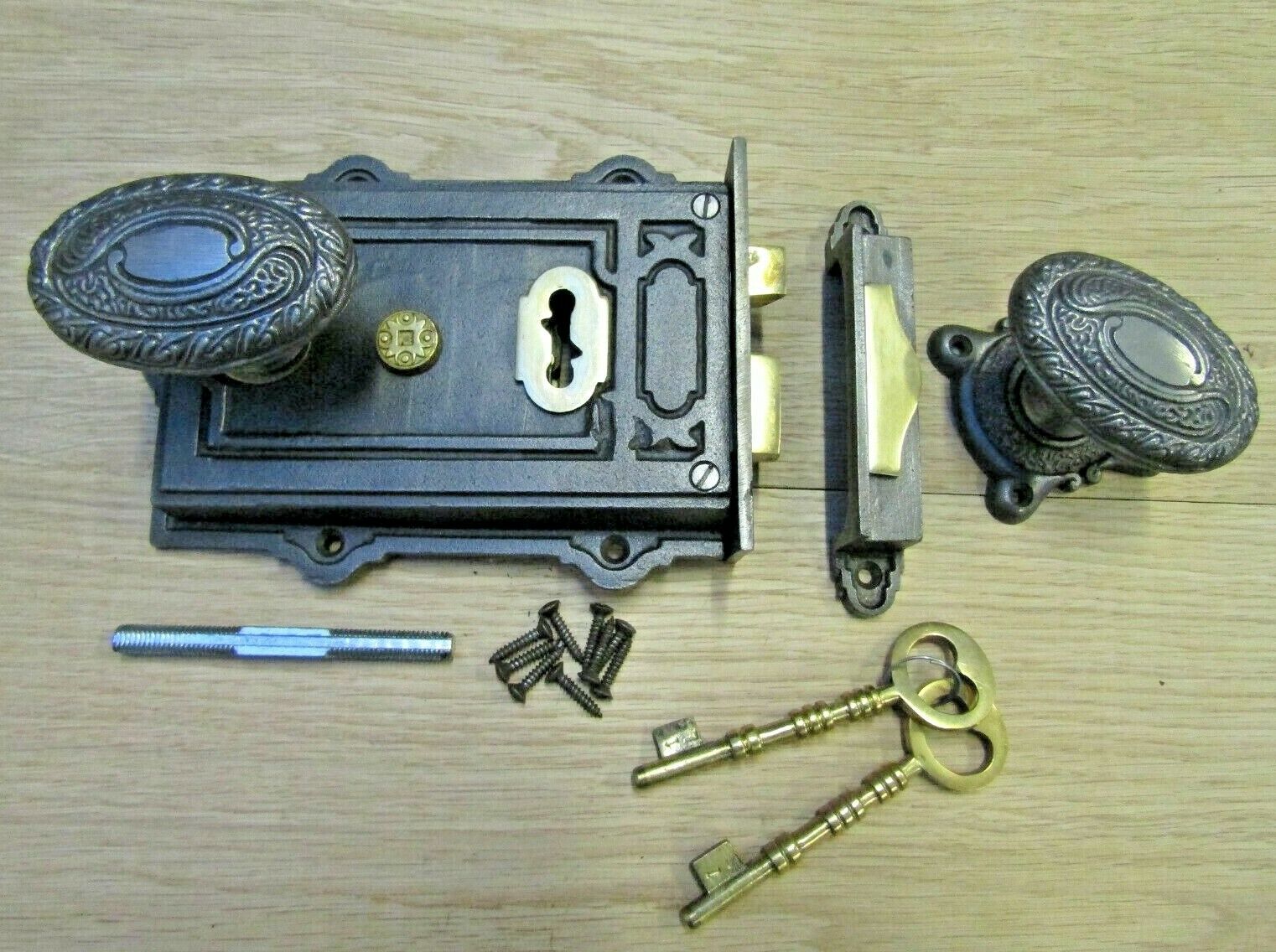 Davenport Rim Lock Antique Iron & Art Nouveau Knob Set