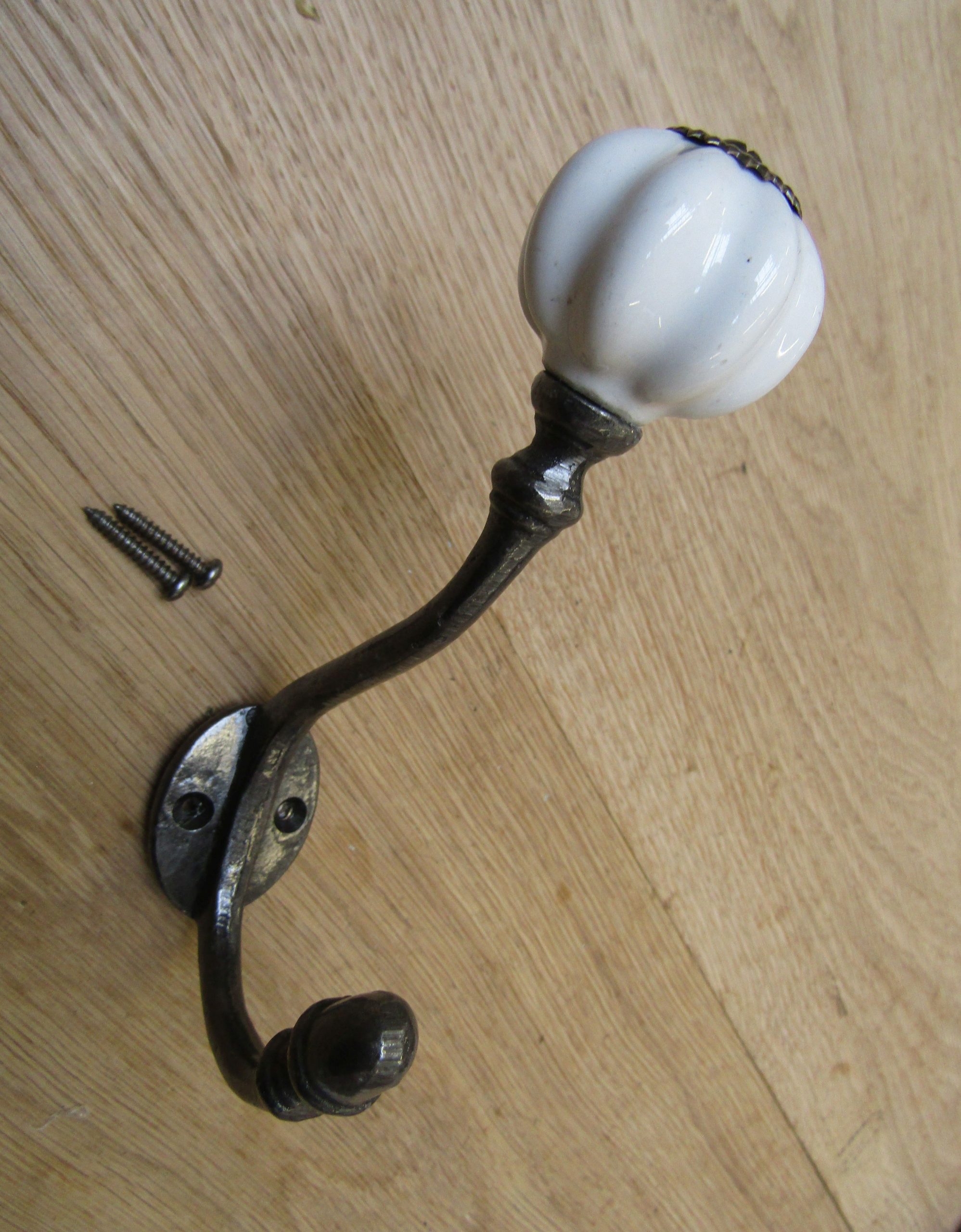 Pack Of 5 Pumpkin Ceramic Coat Hooks Large White