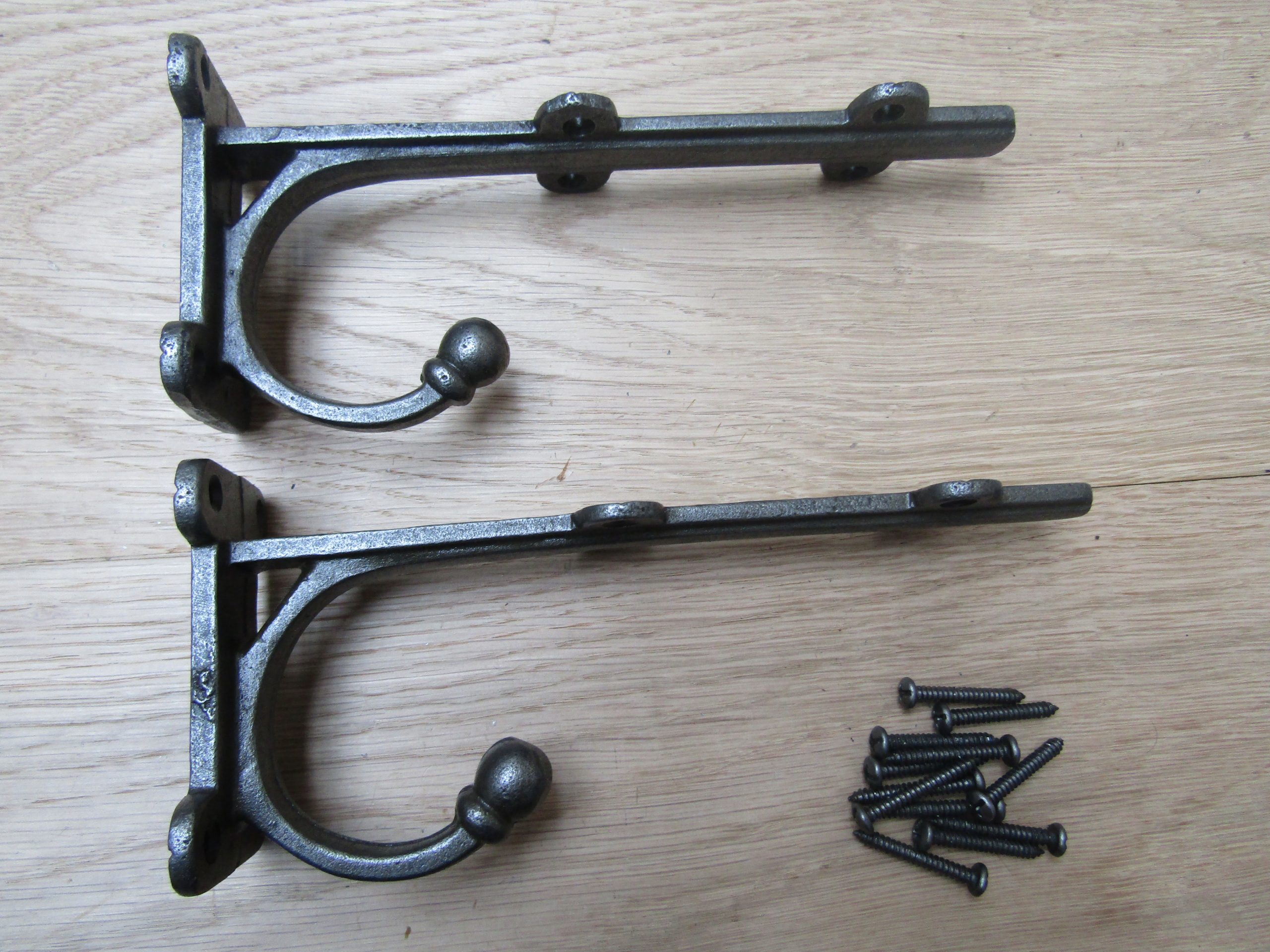 Pair Of 8" Jacobean Shelf Brackets Antique Iron