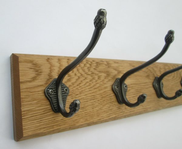 Antique Iron Pineapple Tip 10 Hook Coat Rail 108cm