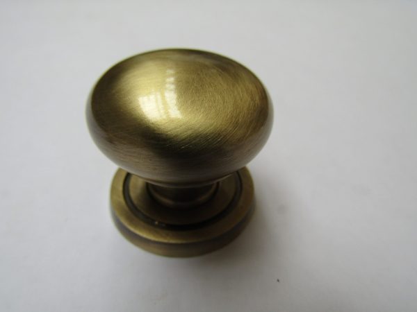 Round Cabinet and Cupboard Door Knob Antique Brass