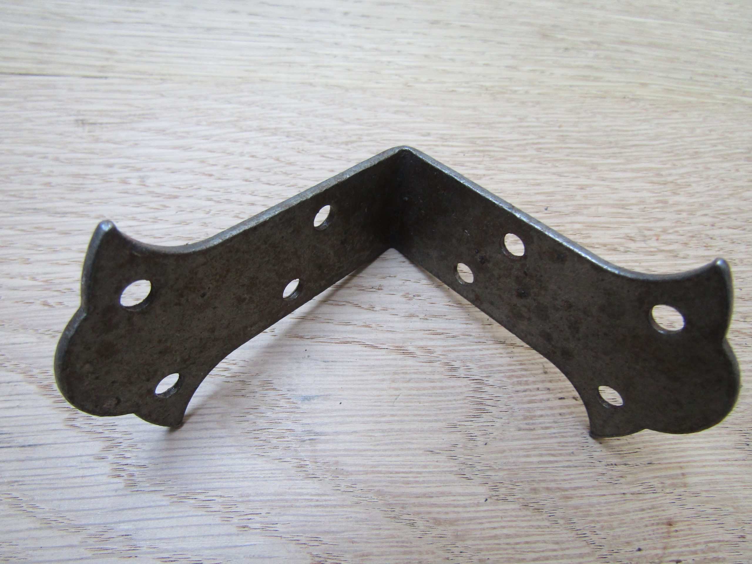 Pack Of 2 Butterfly Corner Brace Antique Iron