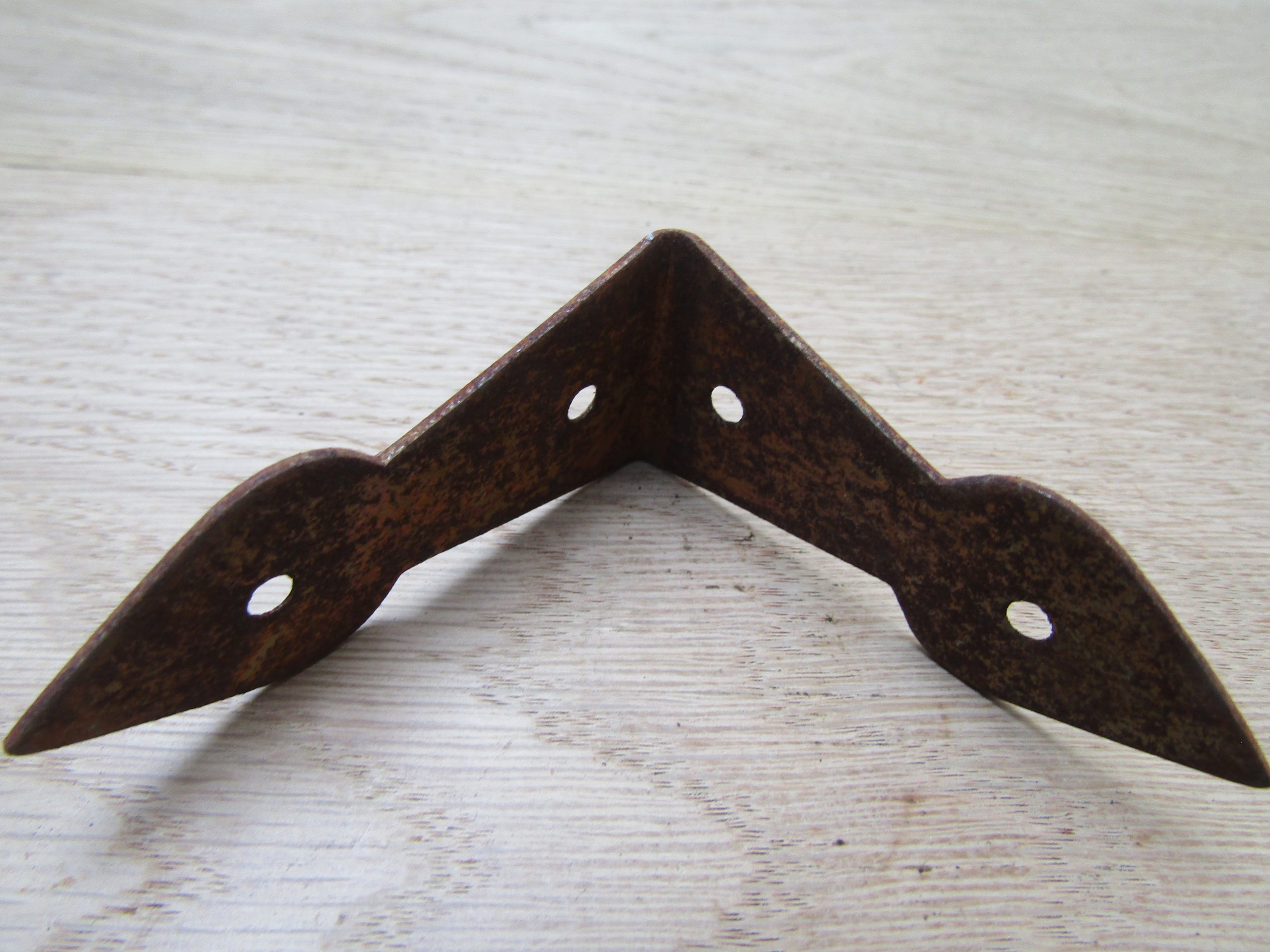 Pack Of 2 Arrow Head Corner Brace Rust Small