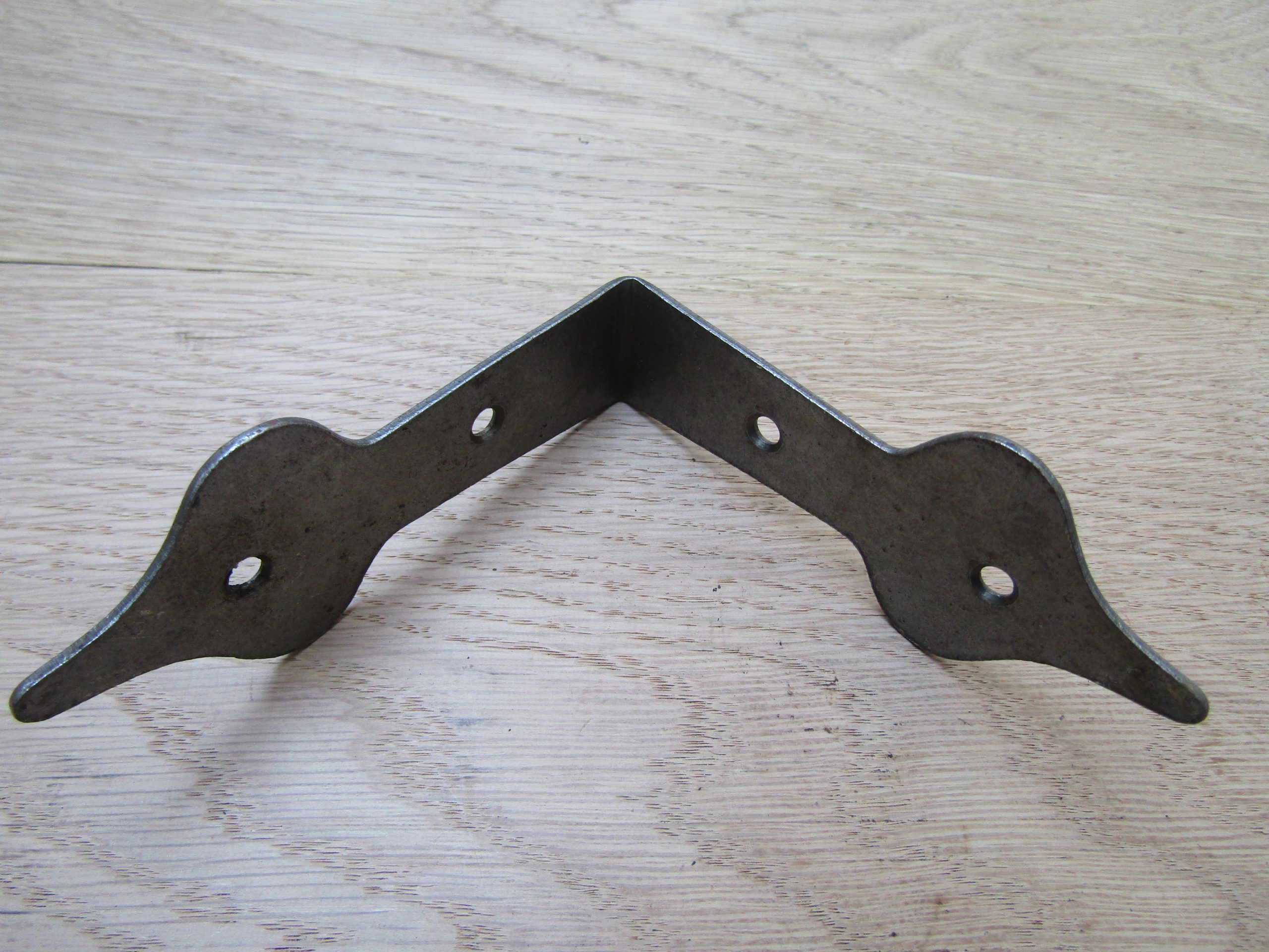 Pack Of 2 Spear Head Corner Brace Antique Iron